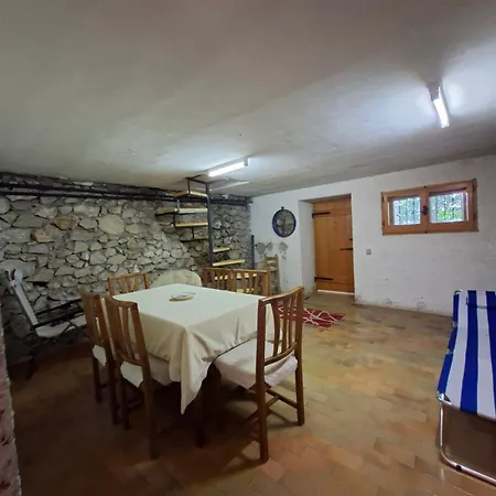 Degli Alpini 木屋 泰尔米尼洛